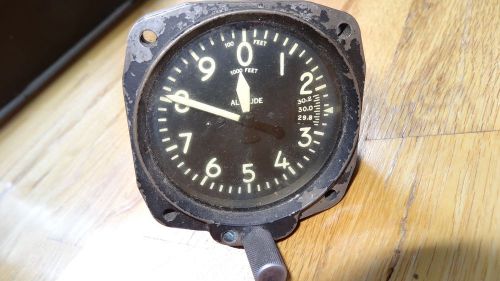 Kollsman altimeter ...used... p/n 041100711