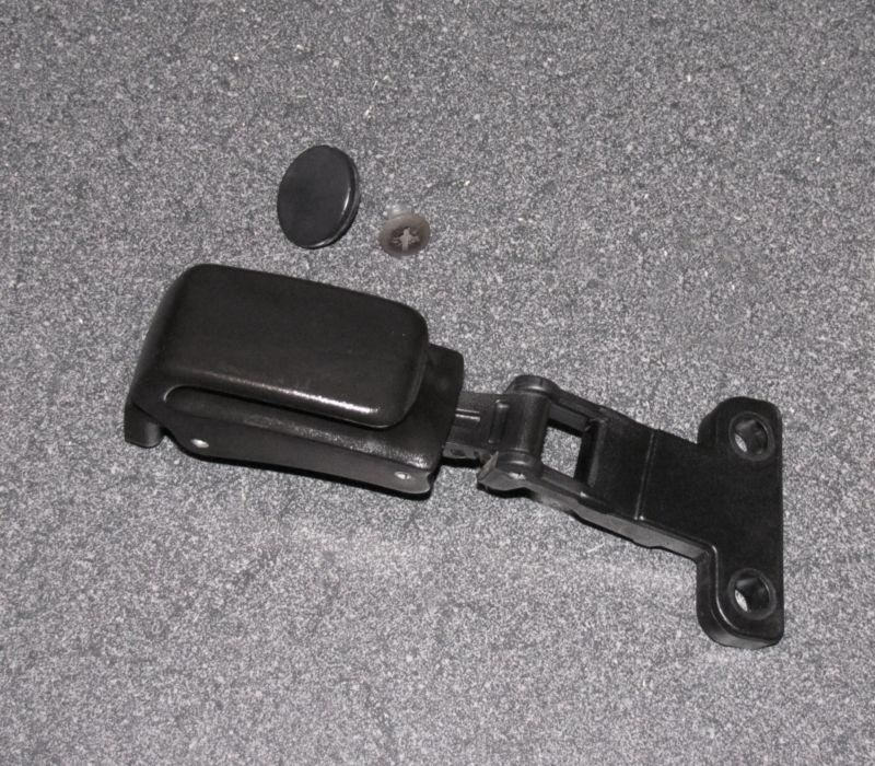 93-98 villager/quest passenger right sliding door middle vent window latch lock
