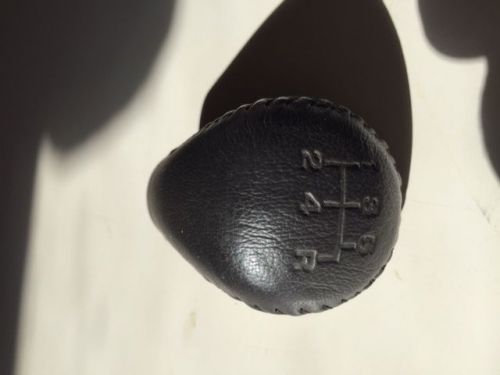 Unused 1999-2004 ford mustang cobra 5-speed leather shift knob - xr3z-7213-ba