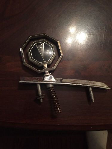 1981-87 pontiac grand prix hood ornament