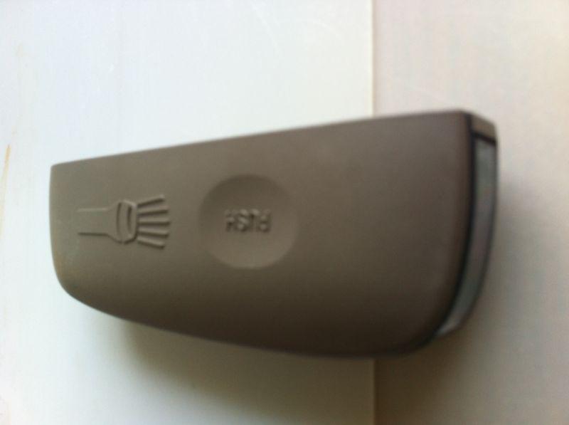 DODGE AND CHRYSLER MINIVAN ORIGINAL FLASHLIGHTS, US $25.00, image 2