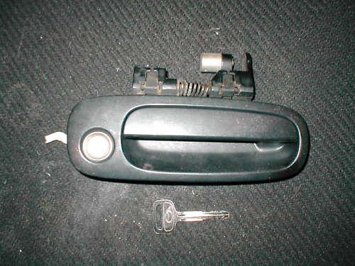 1998 99 00 01 2002 toyota corolla outside door handle  