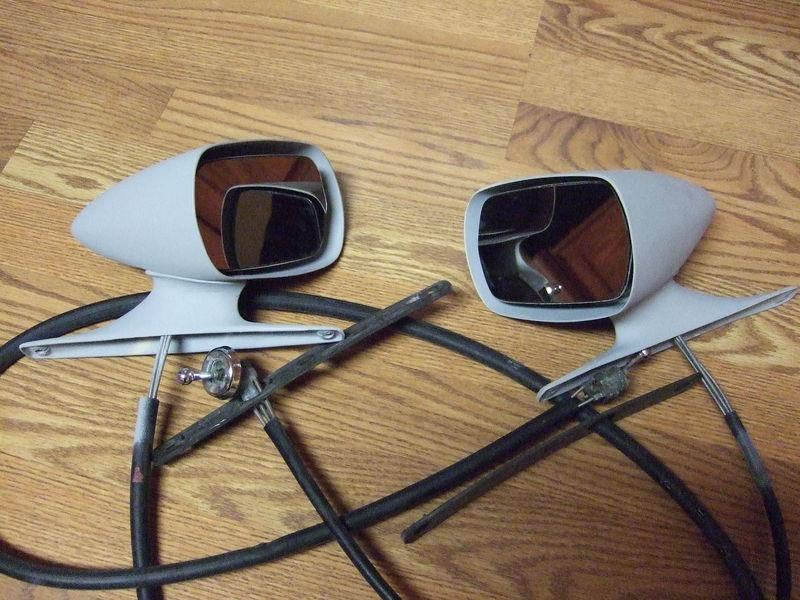 Sell 19701971 TORINO SPORT MIRROR PASSENGER SIDE COUGAR MIRROR OEM in