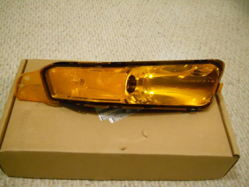 2005-2009 ford mustang oem right park marker lamp 4r3z13200aa