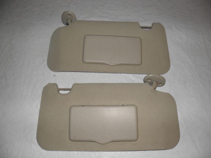 Saturn vue 2003 genuine sun visor/shade set driver and passenger