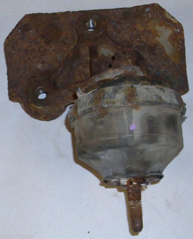 2002 chevy trailblazer ls right engine motor mount and bracket 4d 4.2l 15079401