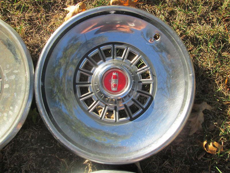 Buy 1979 1980 1981 FORD LTD HUBCAPS in Oradell, New Jersey, US, for US