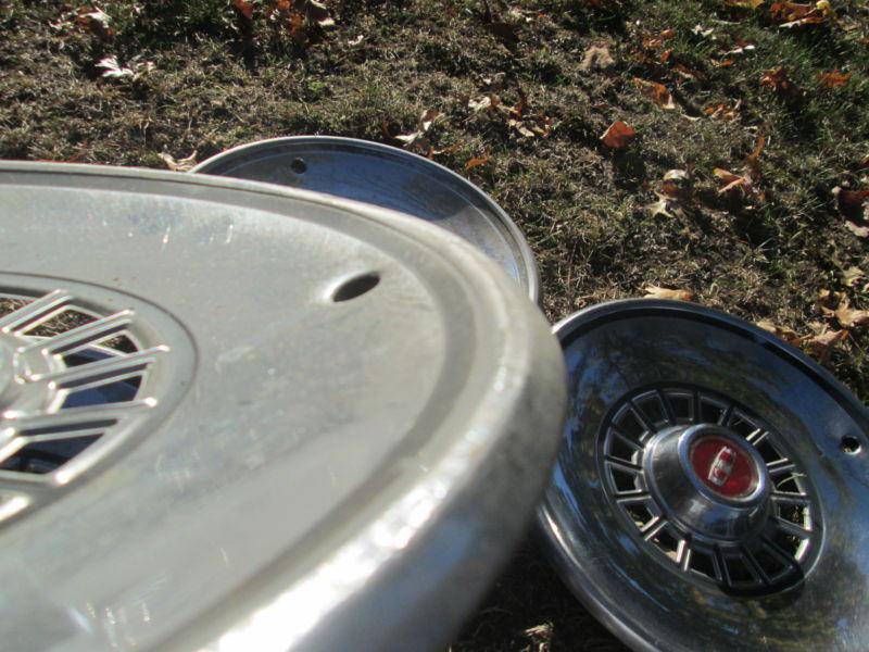 Buy 1979 1980 1981 FORD LTD HUBCAPS in Oradell, New Jersey, US, for US