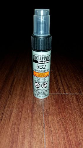 Genuine toyota touch up paint 1/2 oz pen &amp; brush 5b2 creme brulee mica
