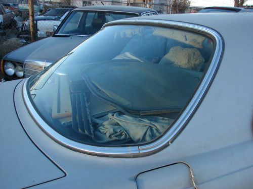 Mercedes w123 rear windshield 300cd 280ce coupes tinted &amp; excellent