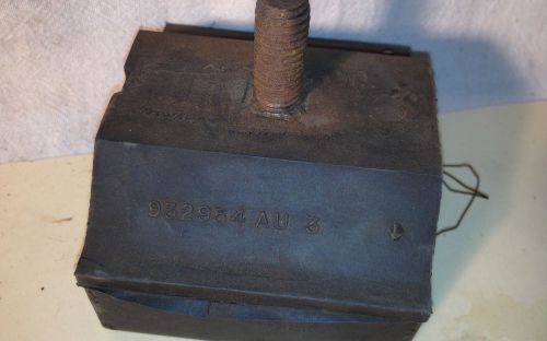 Motor mount for willys and jeep; pn 932954.  item:  0708
