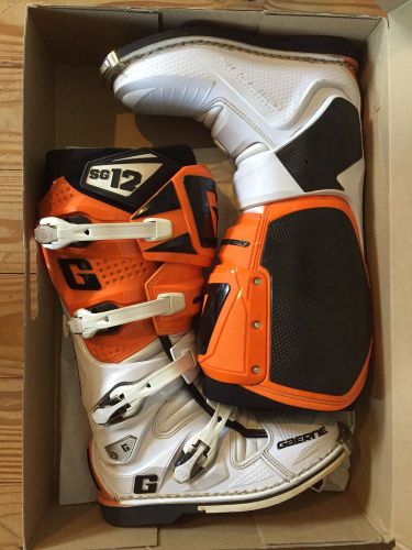 Gaerne sg12 orange/white size 9 like new