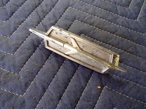 Nose emblem 1966 1967 oldsmobile toronado 66 67 olds