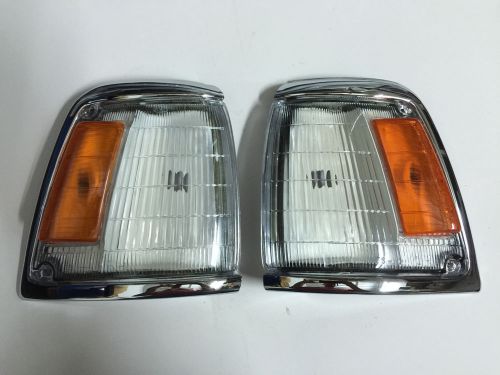 Toyota hilux ln85 rn85 yn85 ln90 pickup  front corner light light indicator