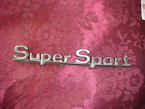 Chevy super sport emblem, made of die cast. in good condition, nice piece.