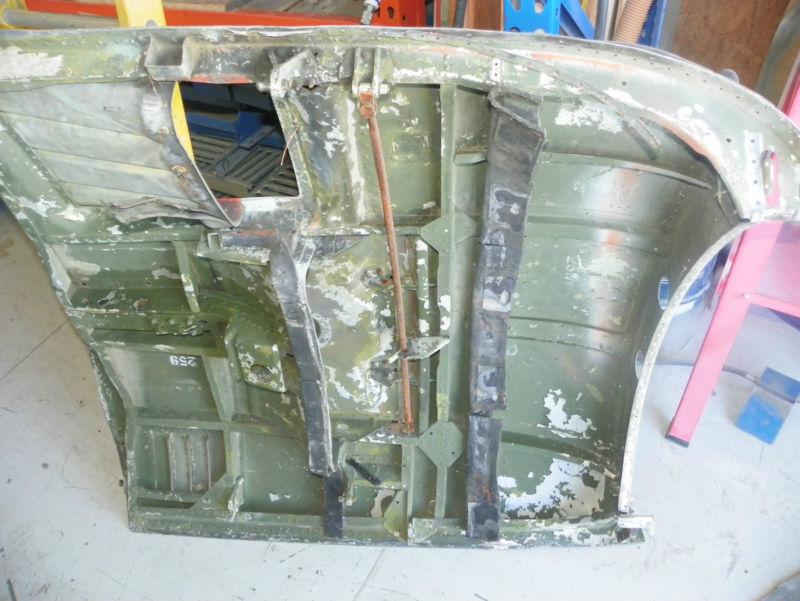 T28 upper r/h side cowl