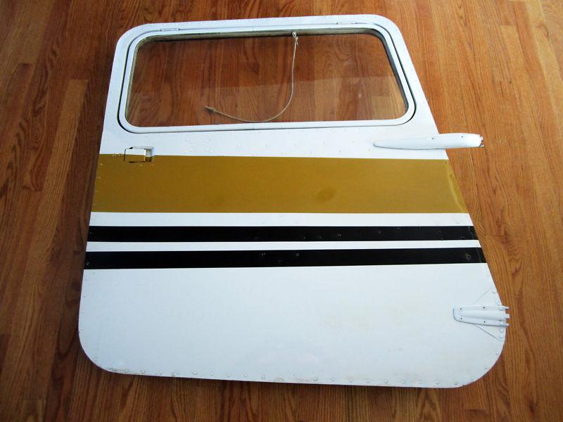 Cessna 182 r/h cabin door 