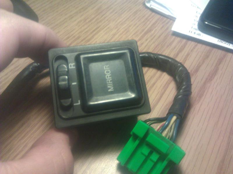 Buy 8891 Honda Civic/CRX Power Mirror Switch with pigtail in Garden