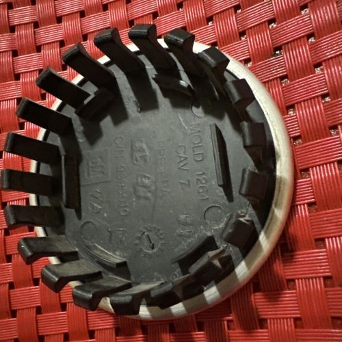 SILVER CHEVROLET BLAZER COLORADO EQUINOX TRAVERSE WHEEL RIM CENTER CAP OEM CHEVY, US $12.95, image 3