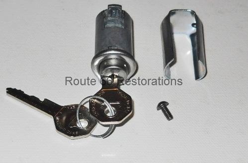 1961 1962 chevy impala biscayne glove box  lock 2 keys retainer/ bracket screw
