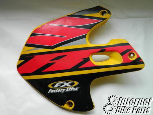 Suzuki 2000 suzuki rm125 left radiator shroud en