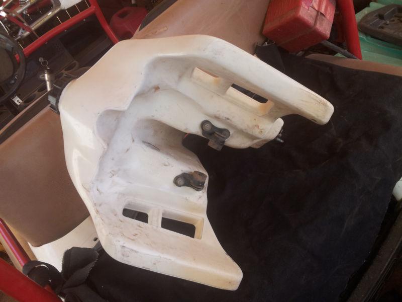 CLARKE HONDA CR500 DESERT OVERSIZE FUEL TANK GAS TANK PETROL W/FASTENERS 1987, US $55.00, image 2