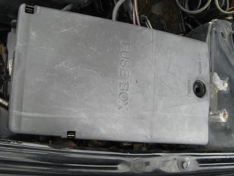 00 mazda millenia fuse box under hood engine compartment 2.5l 19241