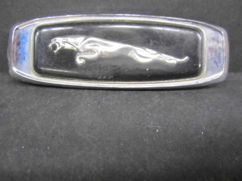 Jaguar emblem ornament leaping cat faces left oe  good used                  "e"