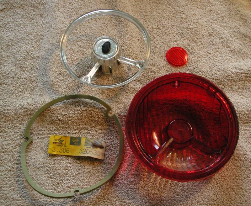 1962 AMC Rambler Classic Passenger (right) side Tail light lens, NOS w/ gasket, US $24.99, image 2