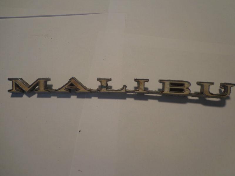 Gm #3990939 71-73 chevelle "malibu" fender emblem #2