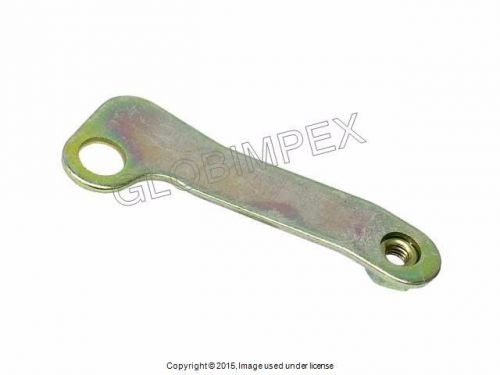 Porsche 911 '83-'92 left support bracket for chain tensioner oil pipe o.e.m.