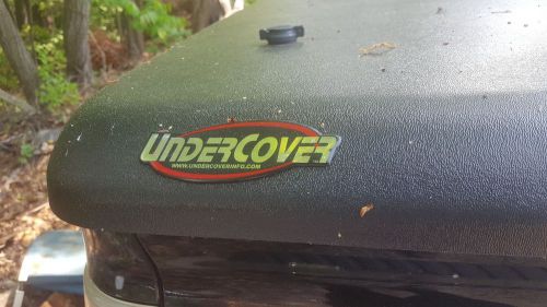 Truck bed cover