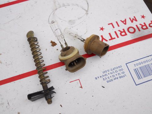 1999 arctic cat zr 500: 2 of 3 headlight bulbs and adj screw