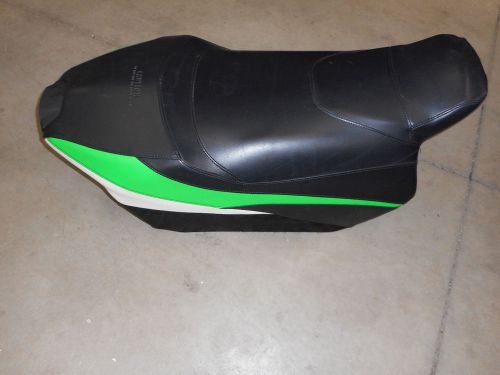 Arctic cat z-1 2009  seat black green  white