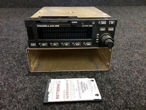 Magellan system gps w/ tray  m/n 5000  s/n 4a000924