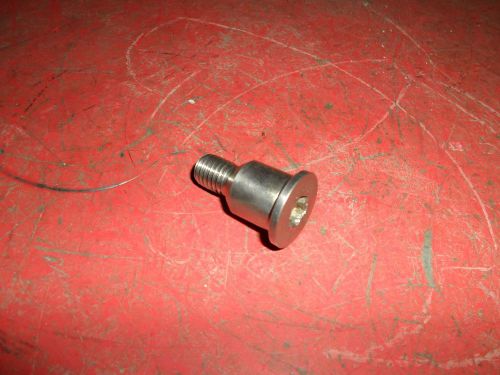 Volvo penta 270 - 280 steering helmet single bolt mounting block / screw