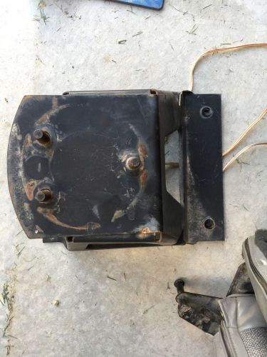 Jeep yj tailgate tire carrier. fits wranglers from 87-95