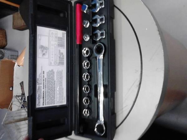 Beautiful 15pc. 3680 serpentine belt tool set 