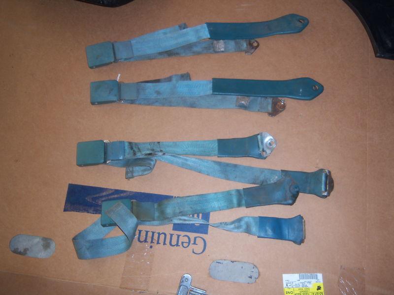 1965 1966 ford mustang  aqua  convertibe seat belts 