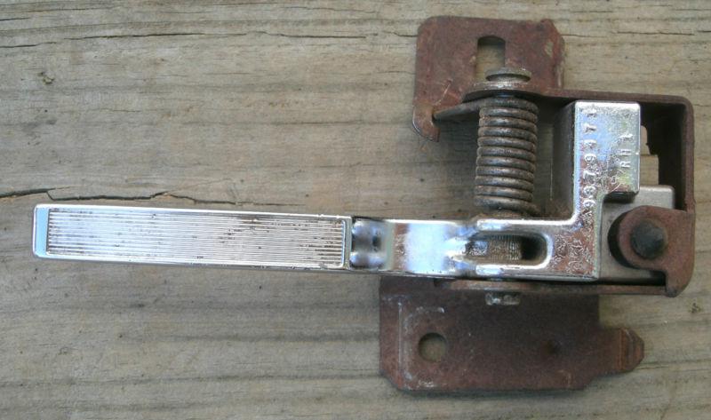 1973 74 75 76 77 chevelle malibu el camino monte carlo interior door handle rh