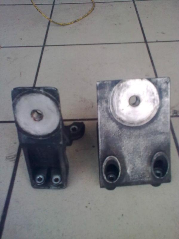 Lamborghini gallardo  2006 engine mount and alternator bracket