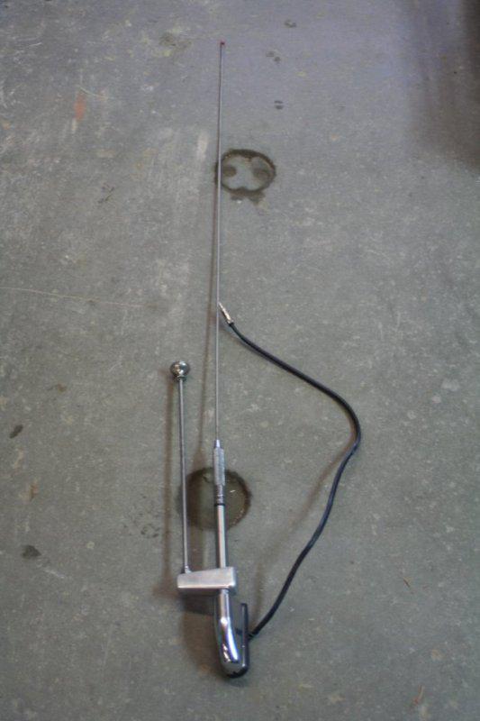 2002 honda goldwing gl1800 right trunk antenna cable mount