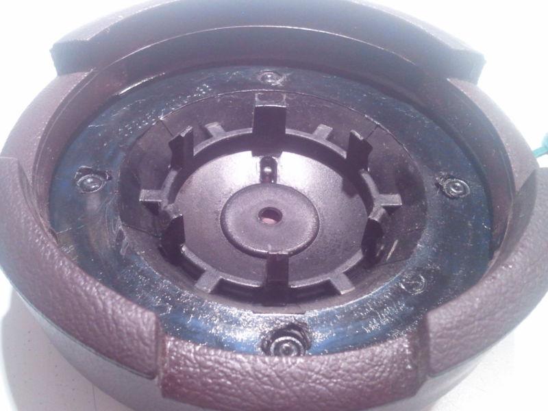 Find JEEP WAGONEER cherokee YJ STEERING WHEEL HORN BUTTON 88 87 86 85