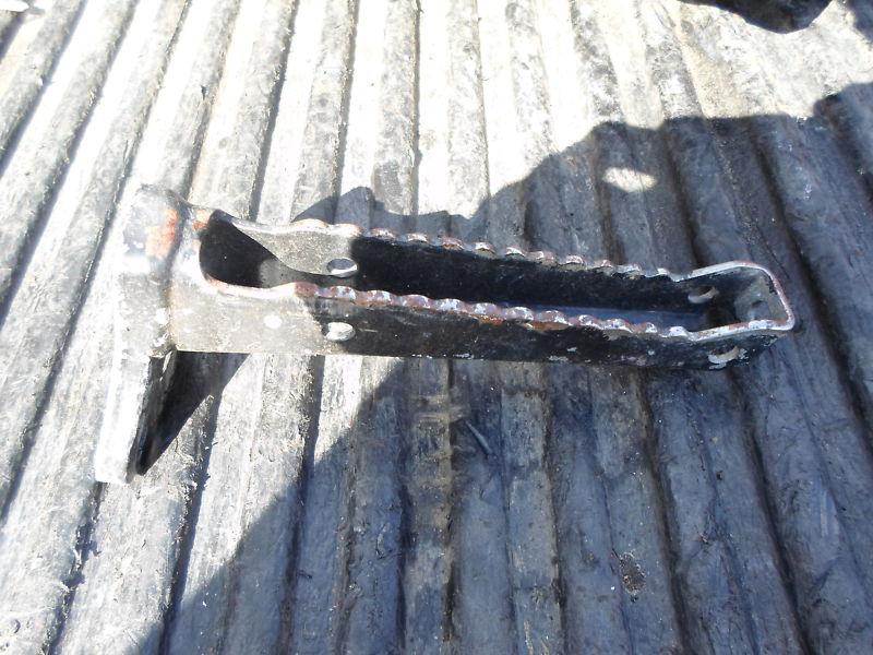 2001 yamaha yfs200 blaster left foot peg