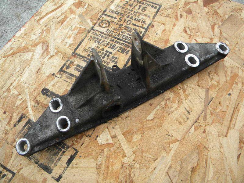91 porsche 911 964 c2 transmission carrier bracket 96437530904