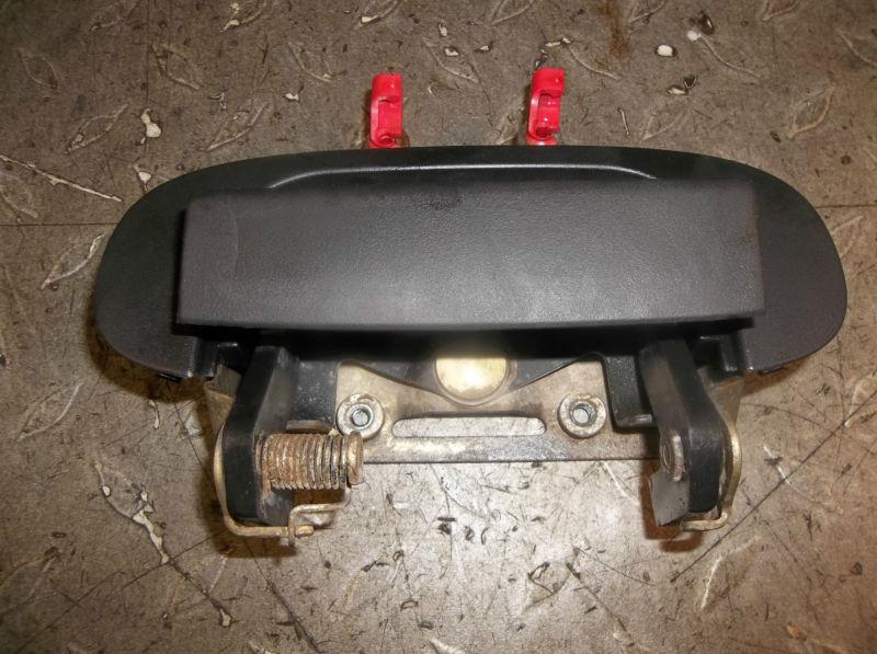 B 2000 dodge ram 2500 3500 tailgate handle *