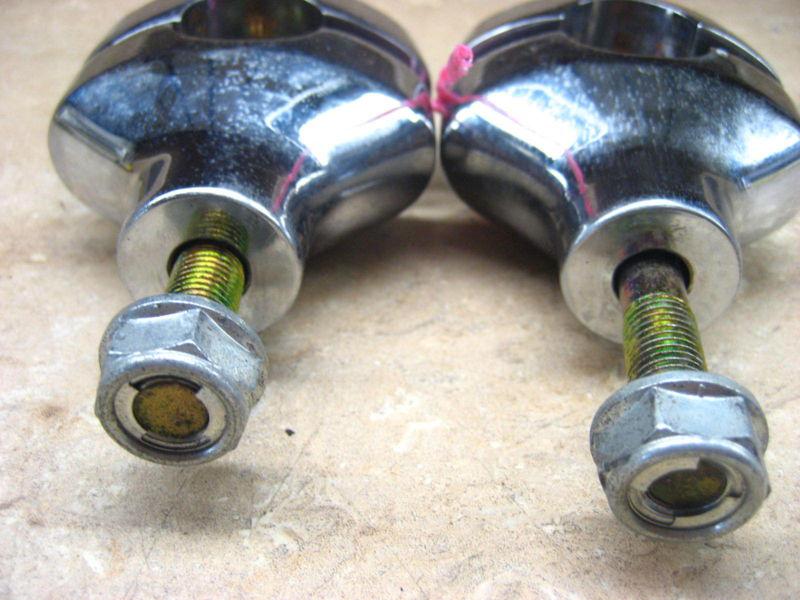 Find 2000 Kawasaki 1500 Vulcan Nomad OEM handlebar risers (2), mounts