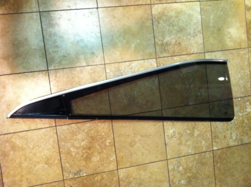 1986-87 bayliner capri starboard (right) rear tinted windshield window