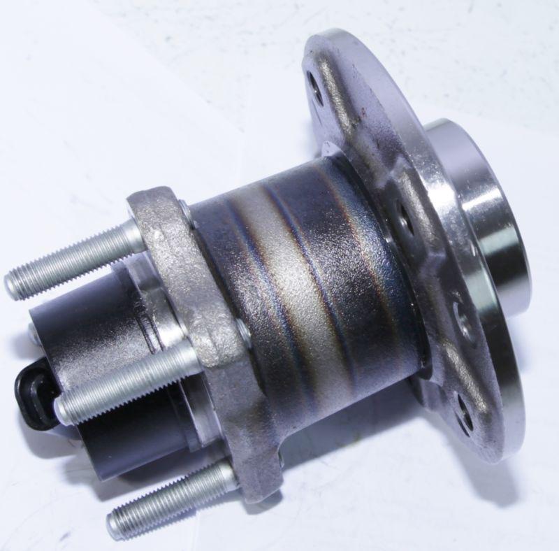 Sell 0009 Saab 95 4D 3.0L DOHC 5LUG REAR Wheel Hub Bearing in