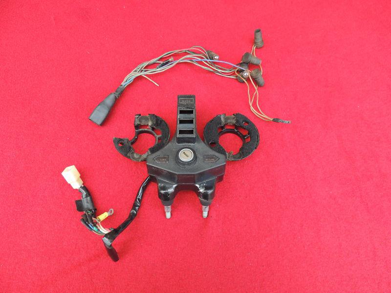 1977 kawasaki kz1000 ignition and tack and speedo mounting bracket